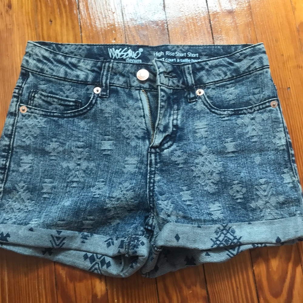 patterned jean shorts